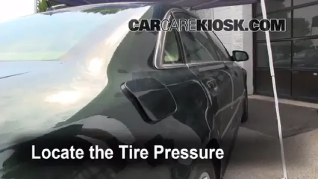 2004 Audi A8 Quattro L 4.2L V8 Tires & Wheels Check Tire Pressure